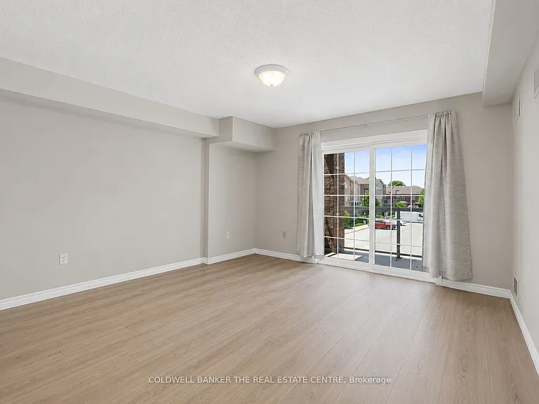 137 Sydenham Wells Dr #15 — Photo 9