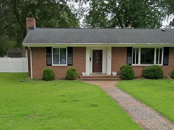 321 Pembroke Ave S, Ahoskie, NC 27910