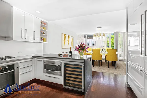 Rented by Anchor Associates | media 6