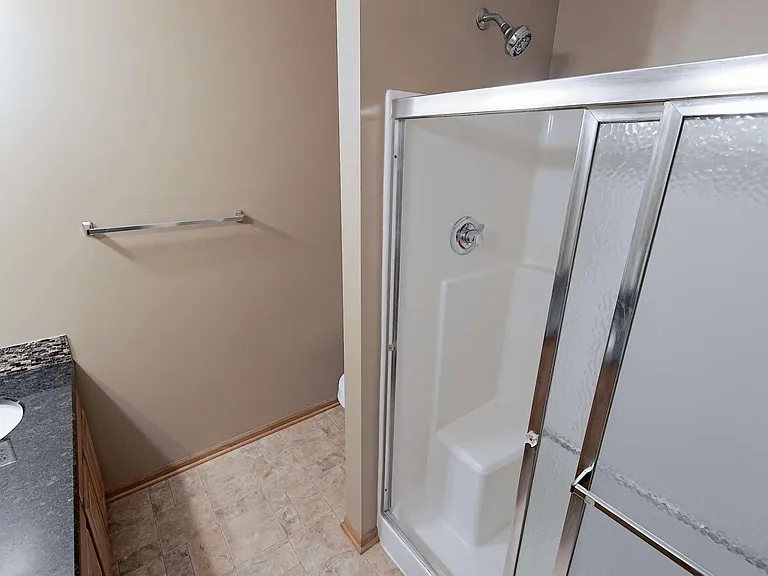 1718 Sawyer St — Photo 25