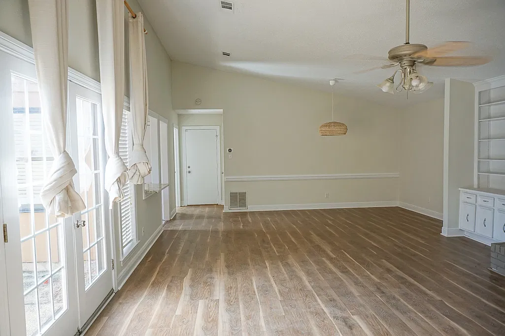 3 bed, 1644 sqft, $1,800 — Photo 4