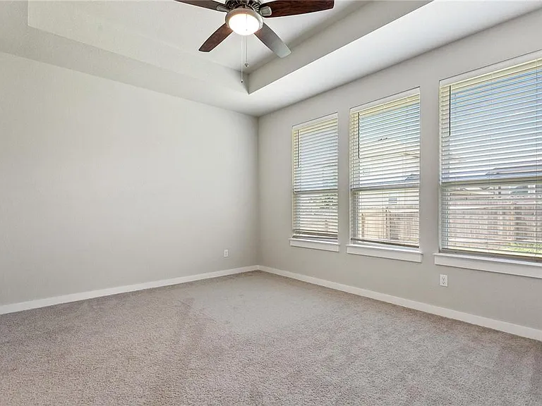 216 Upland Dr — Photo 19