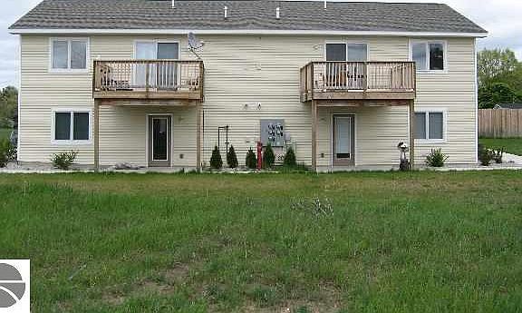 3rd image of 2144 Greenwich Ln