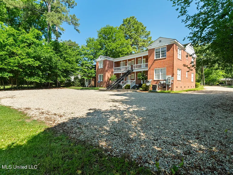 720 Broad St #1 — Photo 23