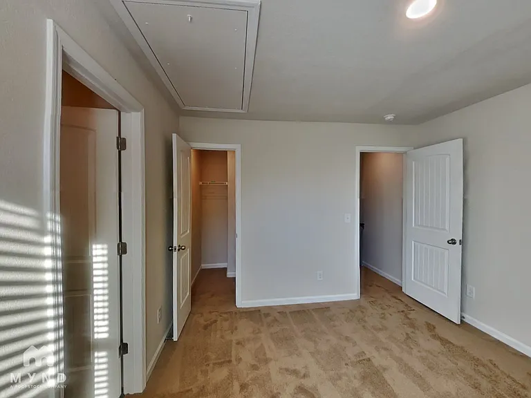 250 Yorktown Ln — Photo 12