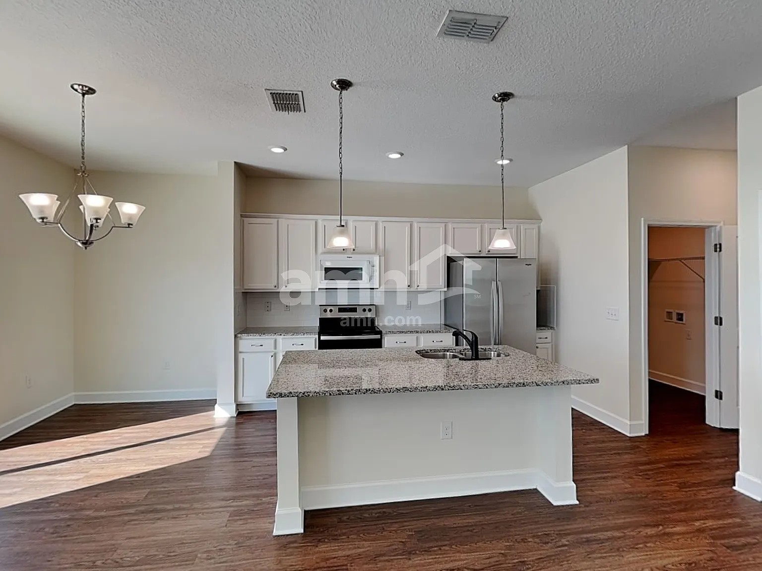 3 bed, 2.5 bath, 1890 sqft, $2,495 — Photo 3