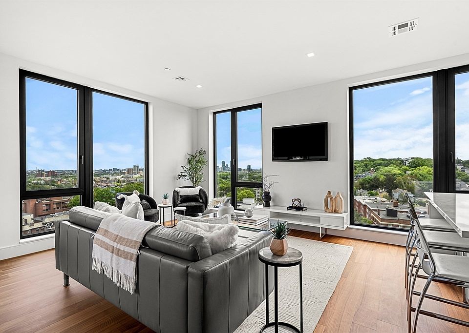 1st image of 1515 Commonwealth Ave #311