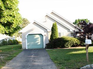 17 Pine Hollow Ln, Lakewood, NJ