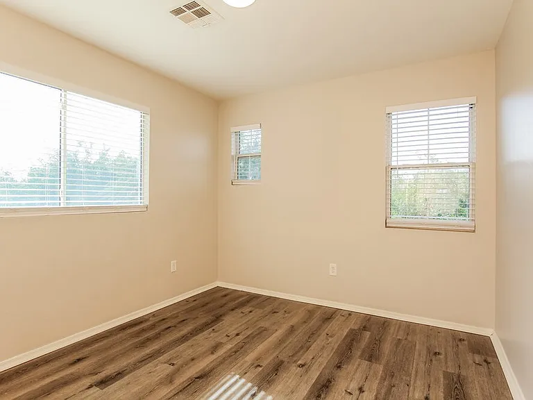 12026 W Yuma St — Photo 11