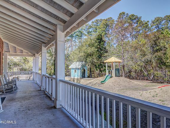 3rd image of 603 Belhaven Dr