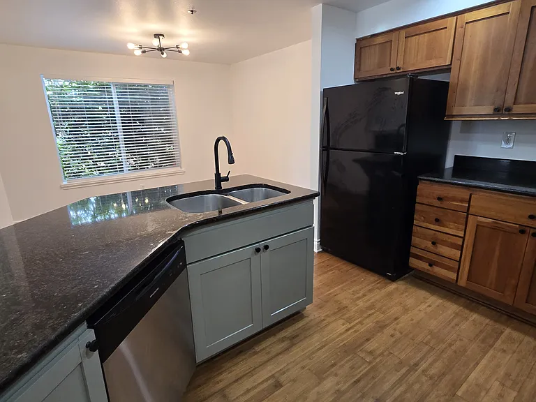 8964 Redmond Woodinville Rd NE #203 — Photo 10
