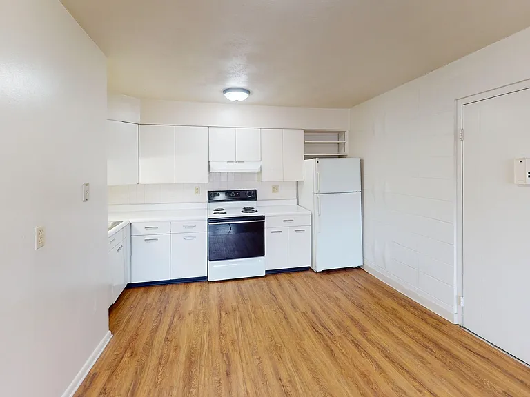Parkside Apartments — Photo 6