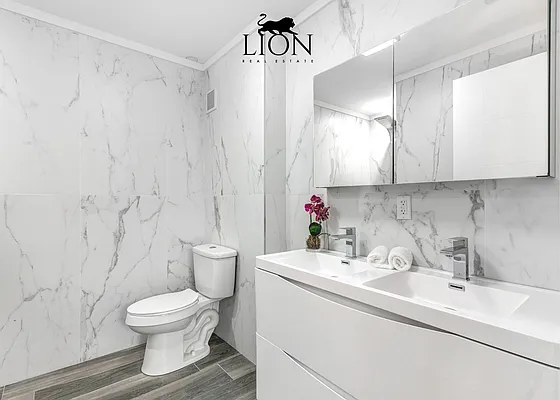 Rented by The Lion Real Estate | media 8