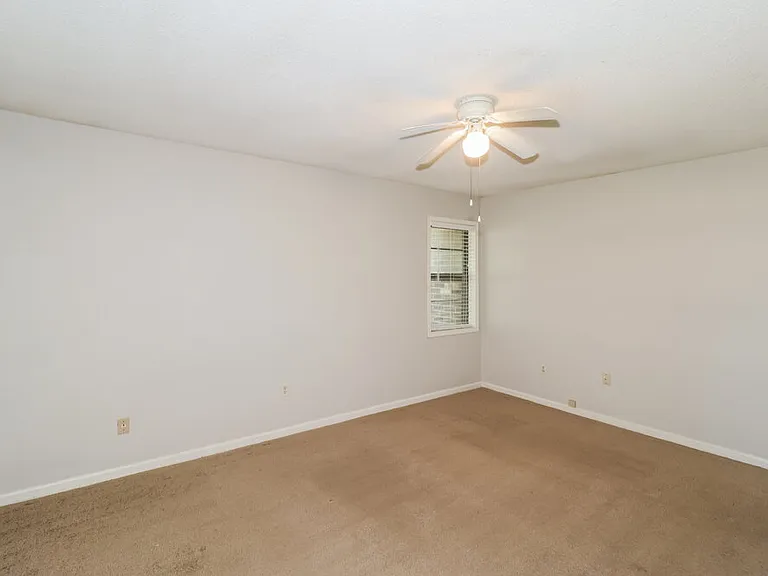 7261 Hollorn Ln — Photo 9