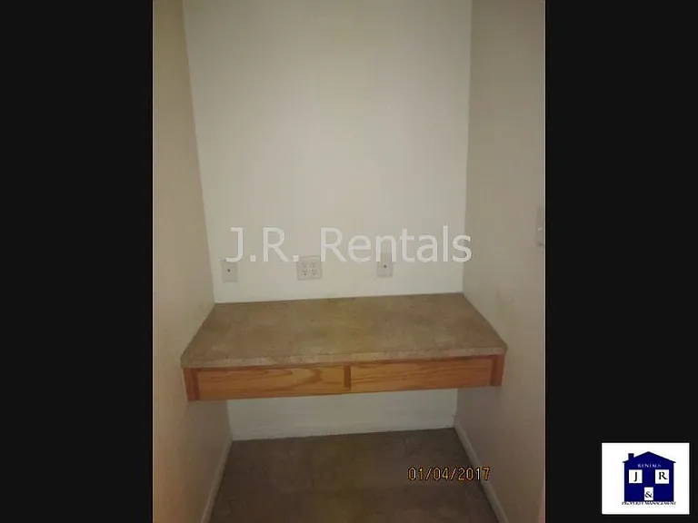 305 Cedar Ridge Dr #A — Photo 12
