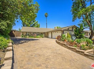 4523 Cezanne Ave, Woodland Hills, CA 91364