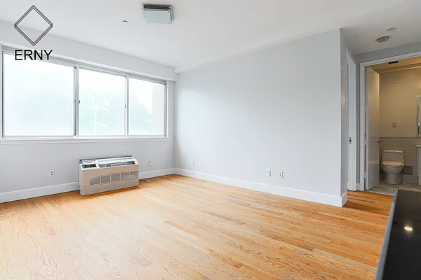 Rented by ERNY LLC | media 60