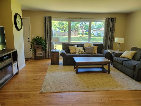 4th image of 1200 Elmwood Dr