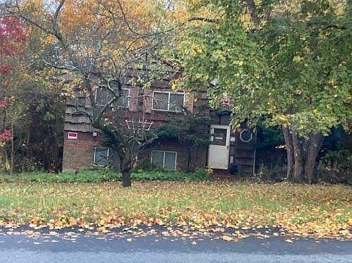2nd image of 3188 Quinlan St