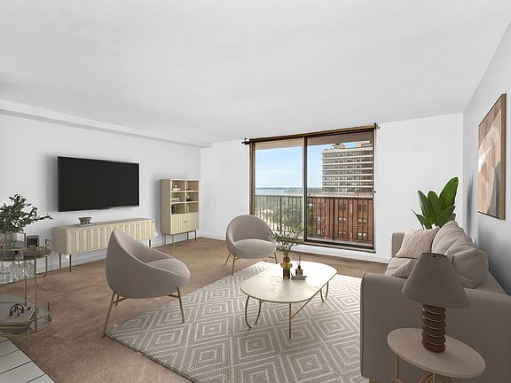 3rd image of 5855 N Sheridan Rd APT 14G