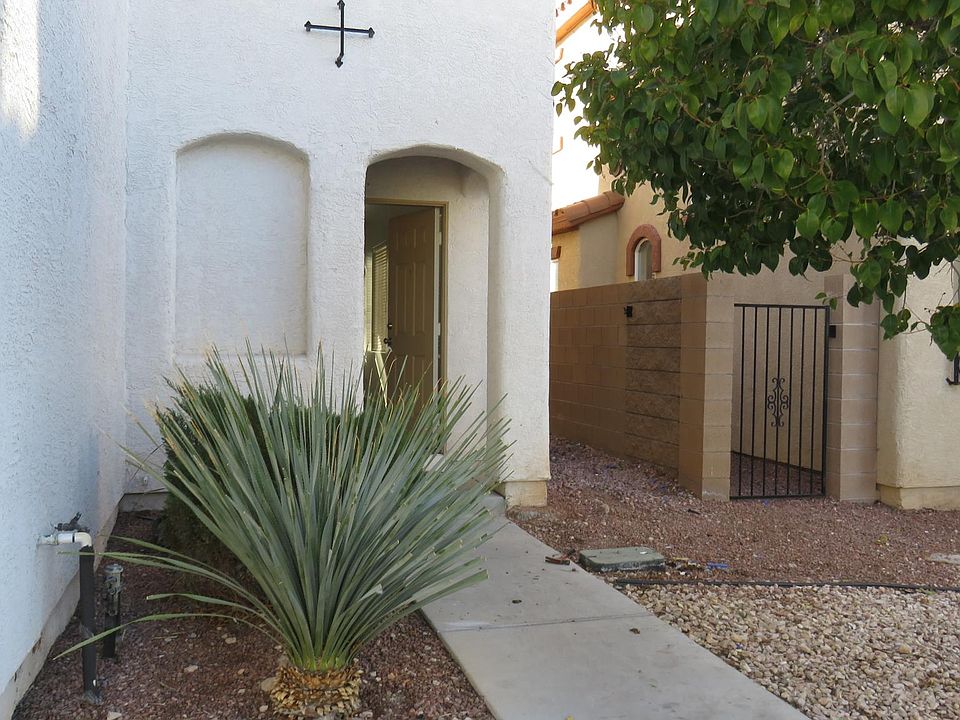 1st image of 10934 Avenzano St