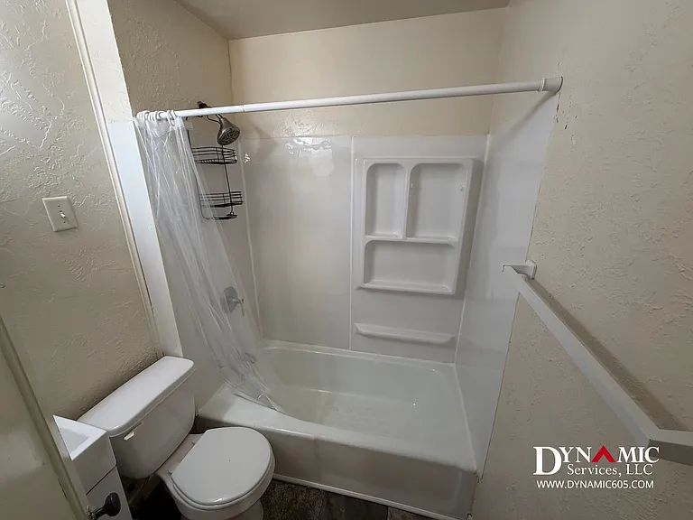 215 S Duluth Ave — Photo 18