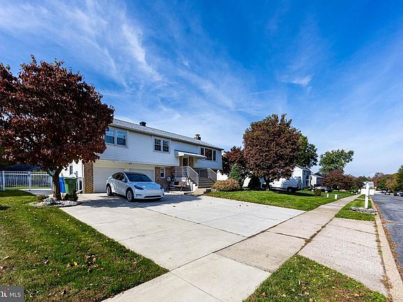2nd image of 24 Westbury Dr