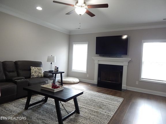 4th image of 3077 Farmhouse Dr