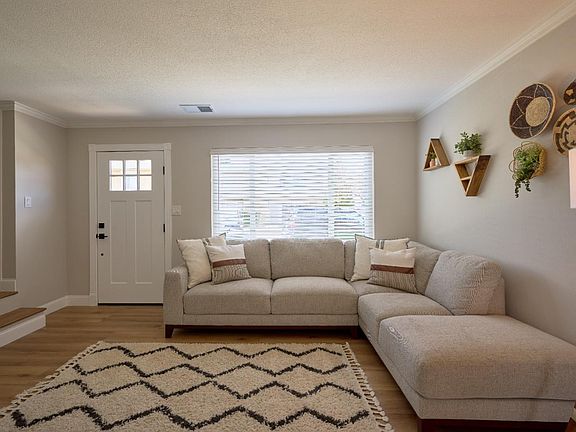 5th image of 5476 Don Juan Cir
