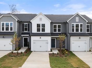 1022 Poets Walk Rd, Whitsett, NC 27377