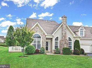 422 Pebble Beach Dr, Linfield, PA 19468