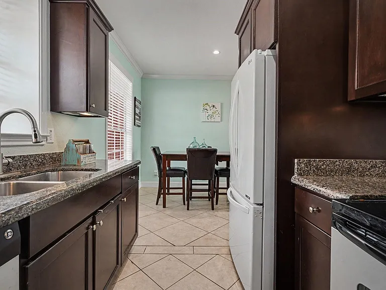 7000 Seawall Blvd #622 — Photo 9