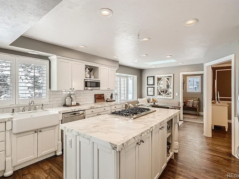 5788 Oak Creek Ln — Photo 9
