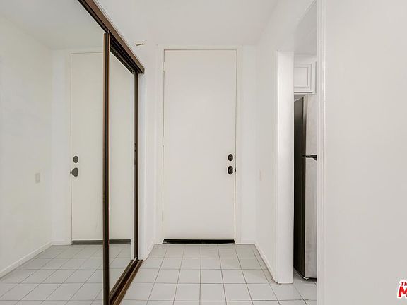 4th image of 1424 Amherst Ave APT 205