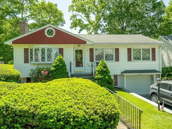 107 Rhinecliff St, Arlington, MA 02476
