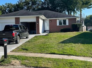 4036 Oakbrook Ct, Springfield, IL 62711