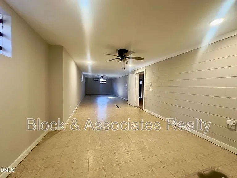 405 N Main St — Photo 19