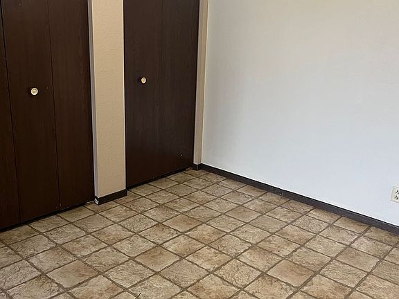 4th image of 1025 7th Ave NE APT 3
