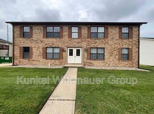 921 Georgetowne Dr, O Fallon, IL 62269