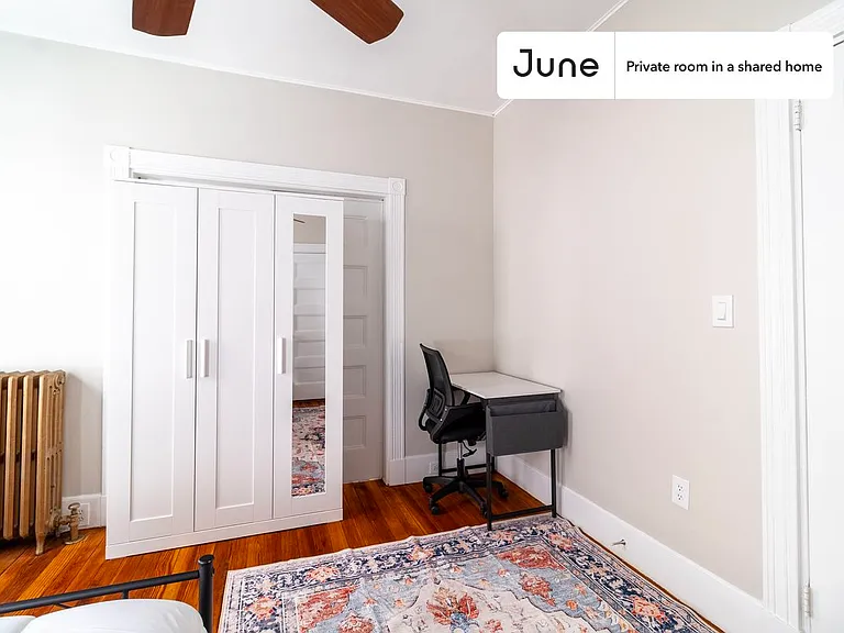 41 Brook St #D — Photo 3