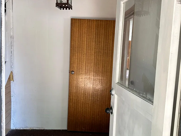 600 N Sprague St — Photo 2