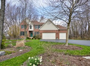 5N201 Shady Oaks Ct, St Charles, IL 60175