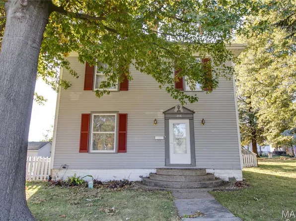 208 E Spruce St, Jerseyville, IL 62052