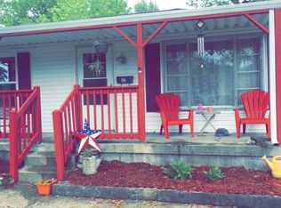 421 Union St, Hope, IN 47246