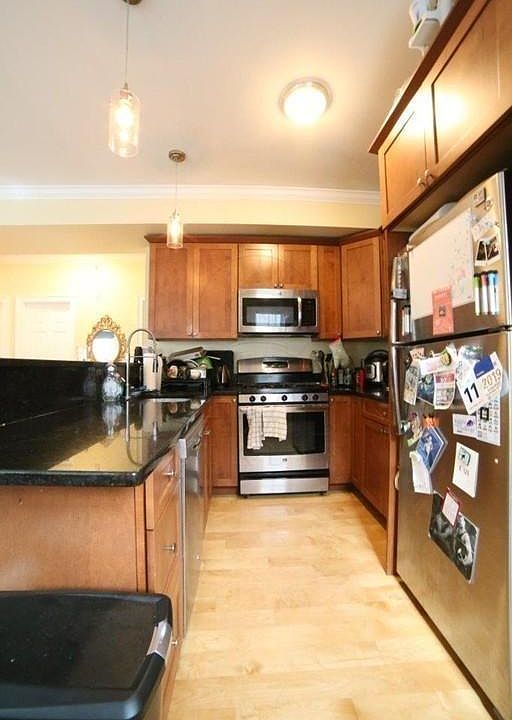 2nd image of 24 Banks St #4