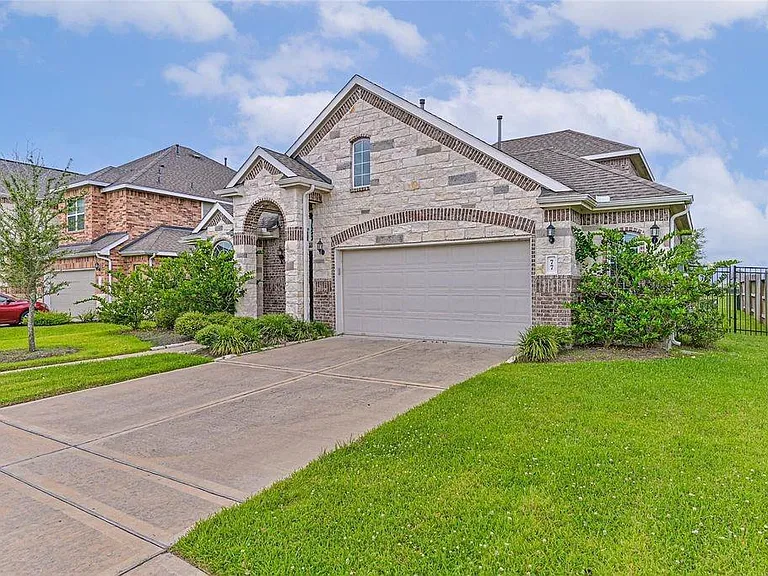 77 Indian Wells Dr — Photo 2