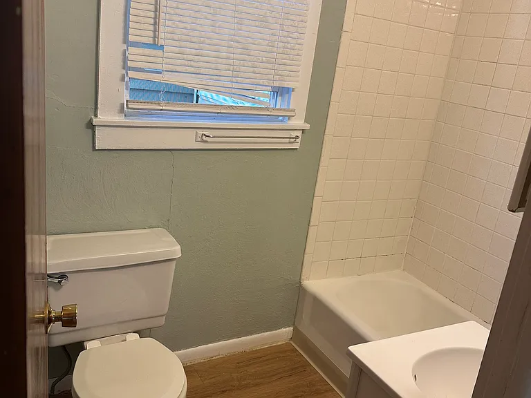 402 E High St #1 — Photo 4