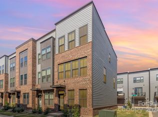 1062 Simcoe Ln, Charlotte, NC 28217