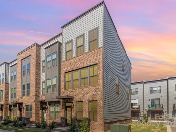1062 Simcoe Ln, Charlotte, NC 28217