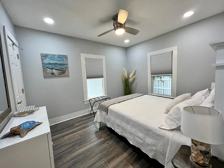 214 Alma Ct — Photo 22
